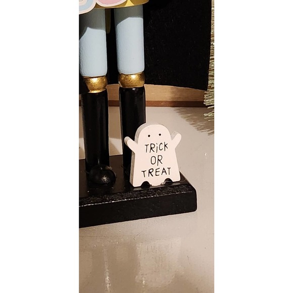 Halloween Christmas pastel black pumpkin nutcracker new with ghost BOO sign smal - Picture 2 of 11